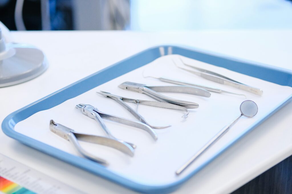 When is Tooth Extraction Necessary? Signs You Shouldn’t Ignore | Teeth and Smile Dental Clinic